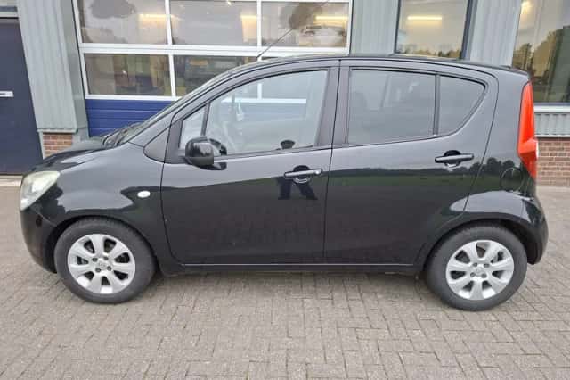 Opel Agila (2009) thumbnail 2