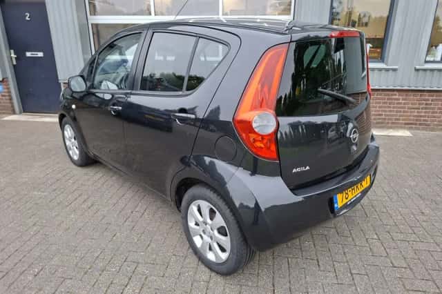 Opel Agila (2009) thumbnail 3