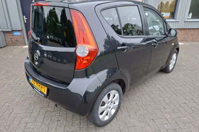 Opel Agila (2009) thumbnail 5