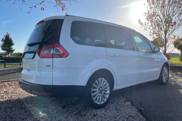 Ford Galaxy (2013) thumbnail 5