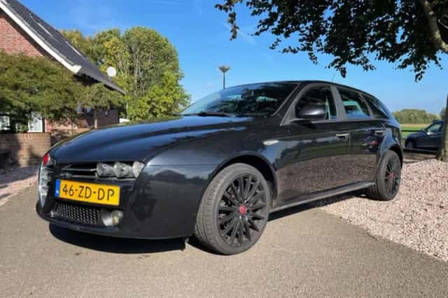 Alfa Romeo 159 (2008) thumbnail 1