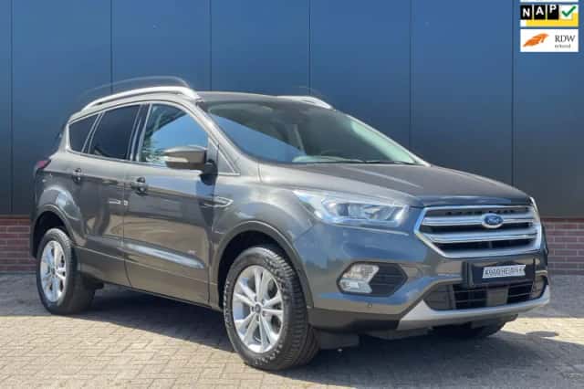 Ford Kuga (2018) thumbnail 1