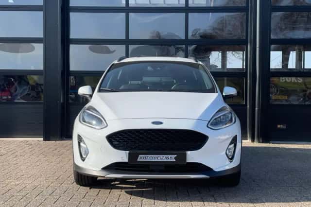 Ford Fiesta (2020) thumbnail 2