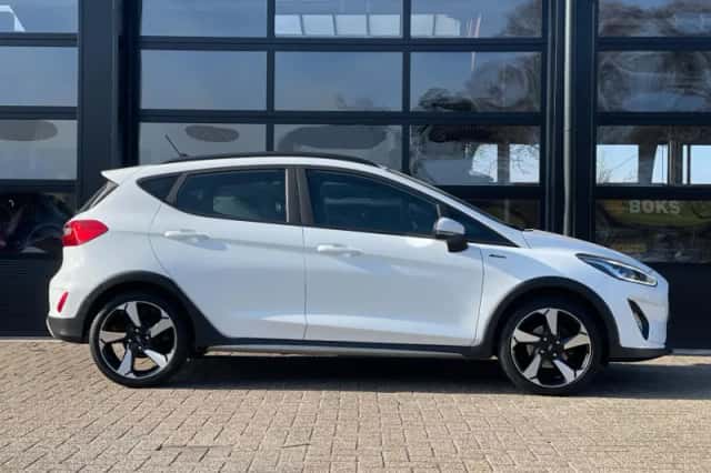 Ford Fiesta (2020) thumbnail 5