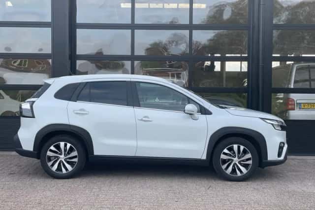 Suzuki SX4 S-Cross (2025) thumbnail 5