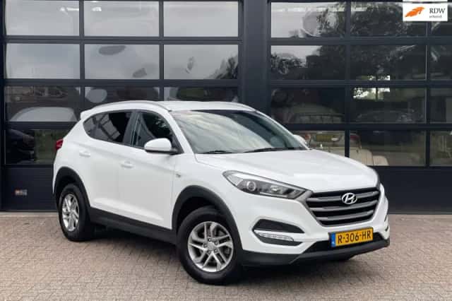 Hyundai Tucson (2017) thumbnail 1