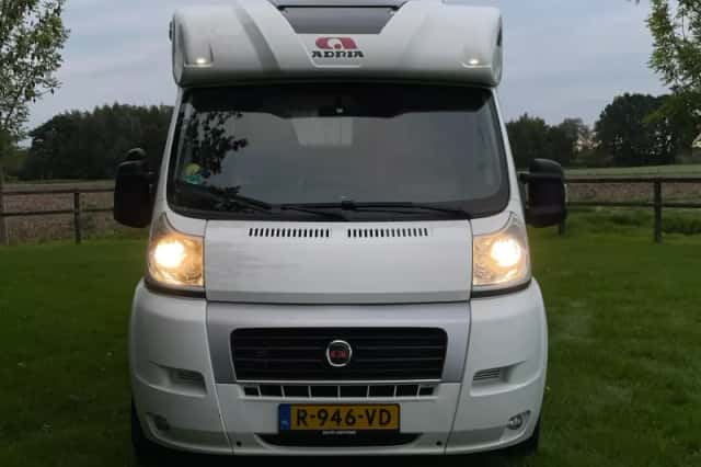 Adria Compact (2013) thumbnail 3