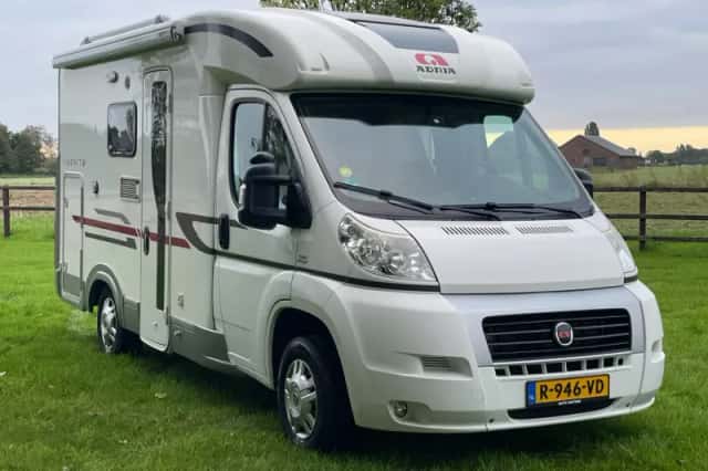 Adria Compact (2013) thumbnail 4