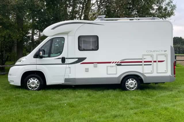 Adria Compact (2013) thumbnail 5