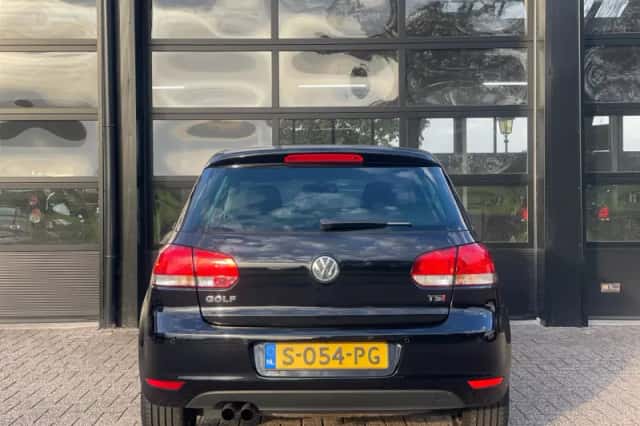 Volkswagen Golf (2012) thumbnail 4