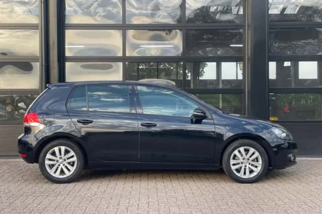Volkswagen Golf (2012) thumbnail 5