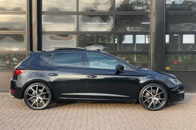 SEAT Leon (2020) thumbnail 5