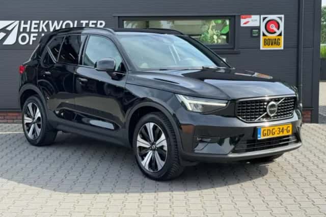 Volvo XC40 (2022) thumbnail 5