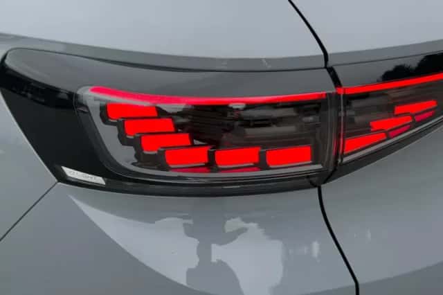 Volkswagen ID.4 (2024) thumbnail 6