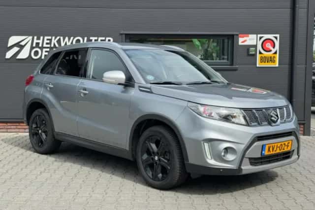 Suzuki Vitara (2017) thumbnail 3