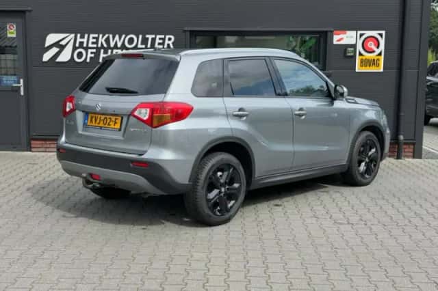Suzuki Vitara (2017) thumbnail 4