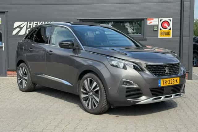 Peugeot 3008 (2018) thumbnail 4