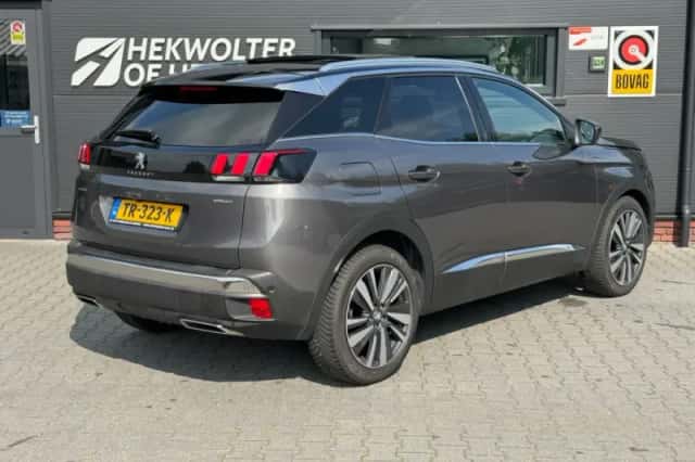 Peugeot 3008 (2018) thumbnail 5