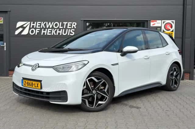 Volkswagen ID.3 (2023) thumbnail 1