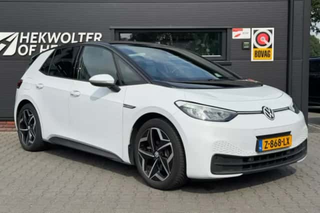 Volkswagen ID.3 (2023) thumbnail 3