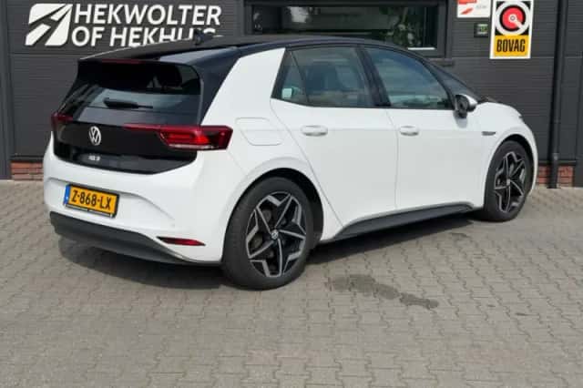 Volkswagen ID.3 (2023) thumbnail 5