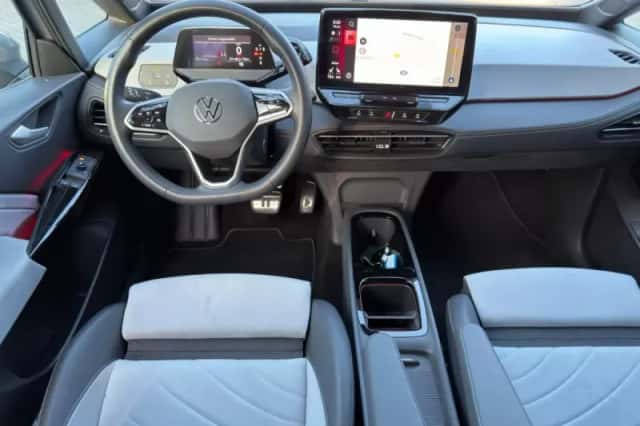 Volkswagen ID.3 (2024) thumbnail 2