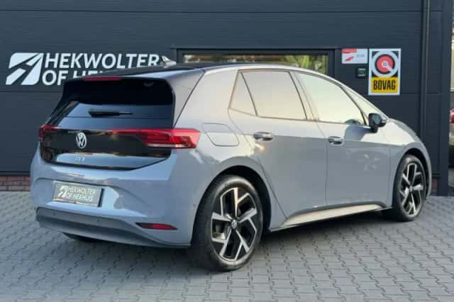 Volkswagen ID.3 (2024) thumbnail 5