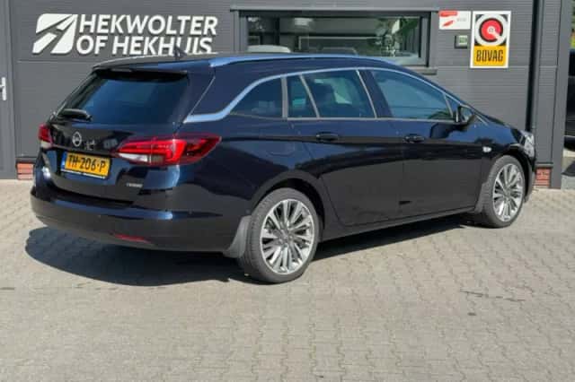 Opel Astra (2018) thumbnail 3
