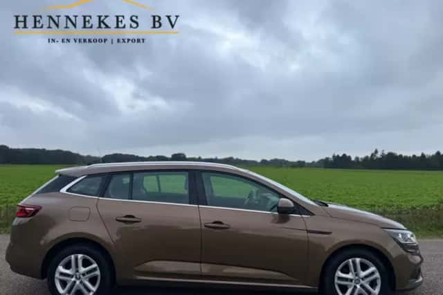 Renault Mégane (2017) thumbnail 6