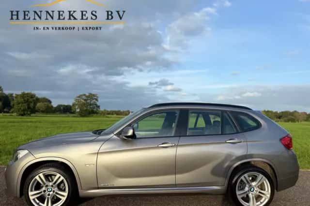 BMW X1 (2011) thumbnail 2