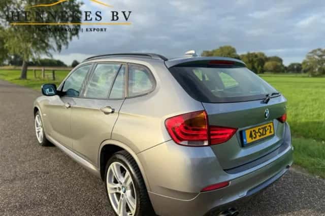 BMW X1 (2011) thumbnail 3