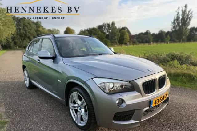BMW X1 (2011) thumbnail 5