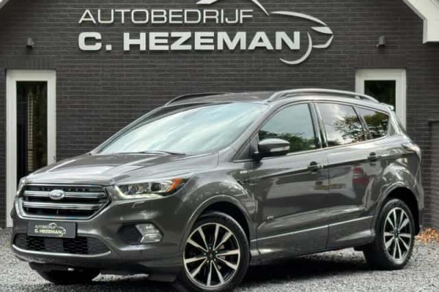 Ford Kuga (2017) thumbnail 3