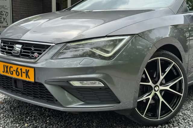 SEAT Leon (2018) thumbnail 5