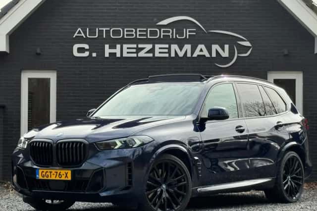 BMW X5 (2024) thumbnail 1