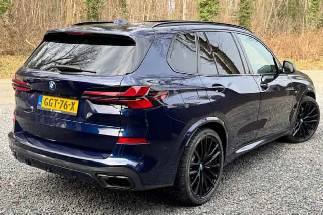 BMW X5 (2024) thumbnail 4