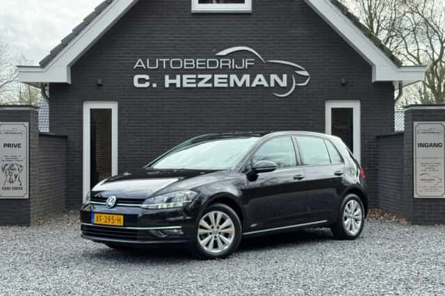 Volkswagen Golf (2019) thumbnail 2