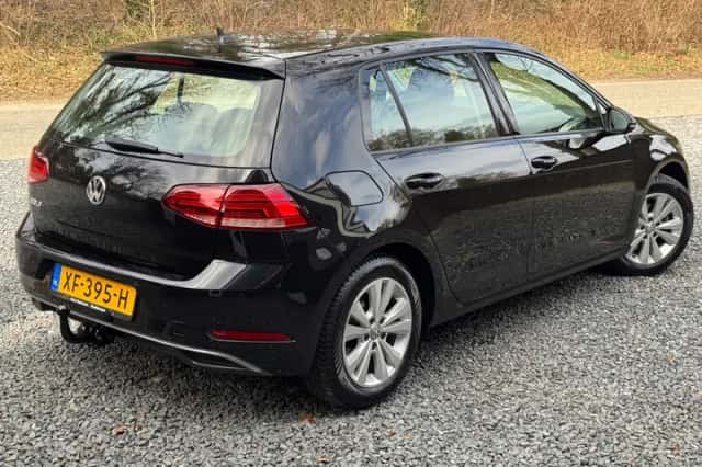 Volkswagen Golf (2019) thumbnail 5