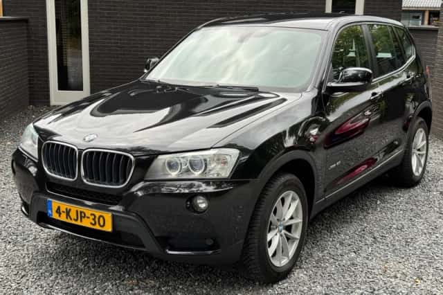 BMW X3 (2013) thumbnail 4