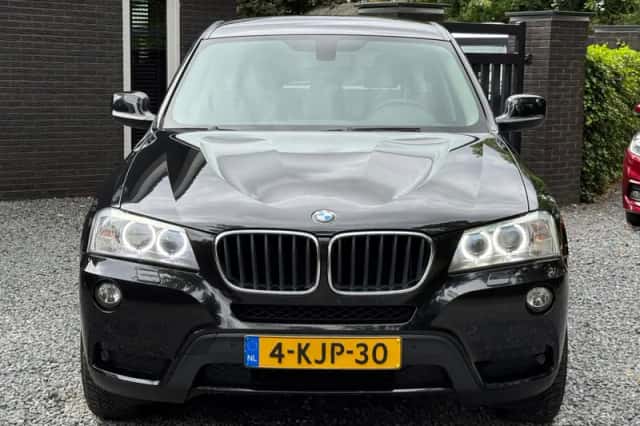 BMW X3 (2013) thumbnail 5