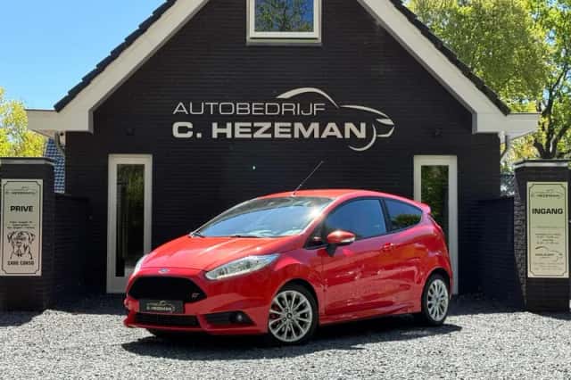 Ford Fiesta (2017) thumbnail 2