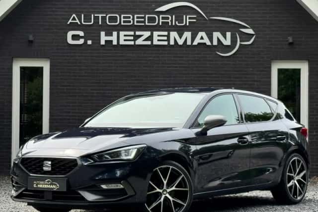 SEAT Leon (2023) thumbnail 3