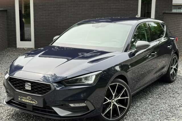 SEAT Leon (2023) thumbnail 4
