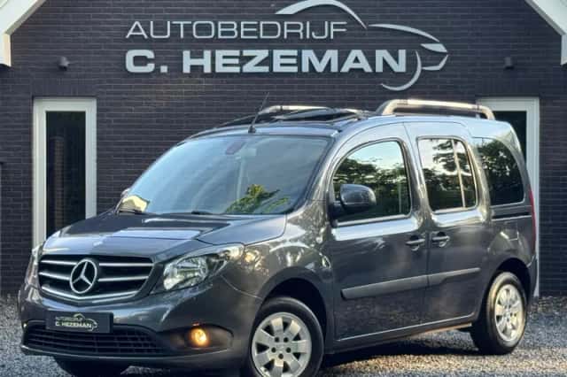 Mercedes-Benz Citan (2017) thumbnail 1