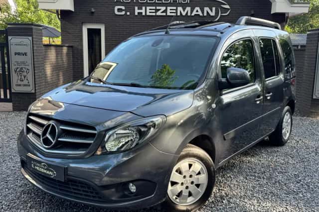 Mercedes-Benz Citan (2017) thumbnail 2