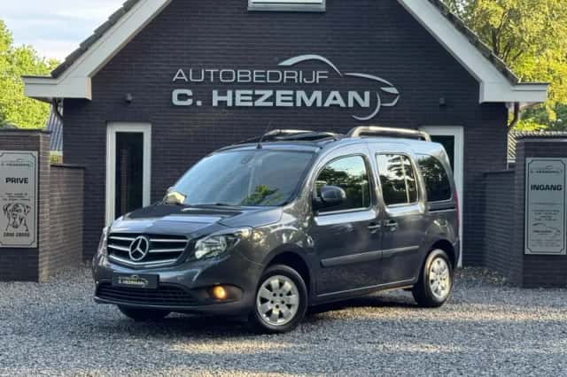 Mercedes-Benz Citan (2017) thumbnail 3