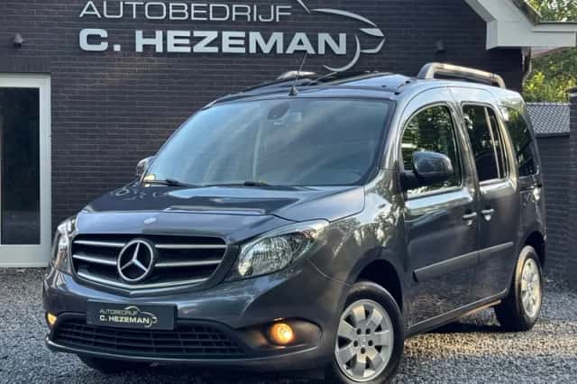 Mercedes-Benz Citan (2017) thumbnail 4
