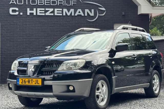 Mitsubishi Outlander (2005) thumbnail 1
