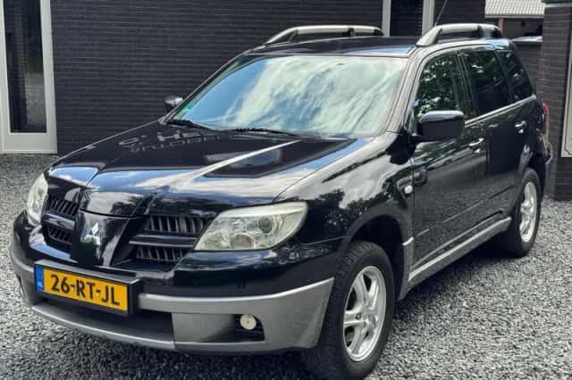 Mitsubishi Outlander (2005) thumbnail 4