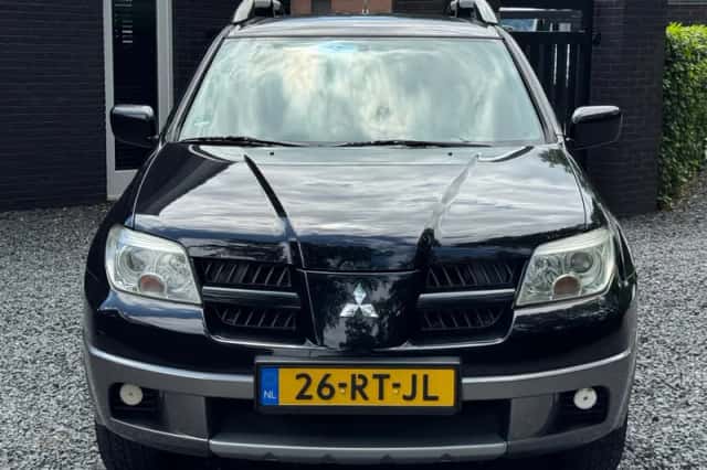 Mitsubishi Outlander (2005) thumbnail 5